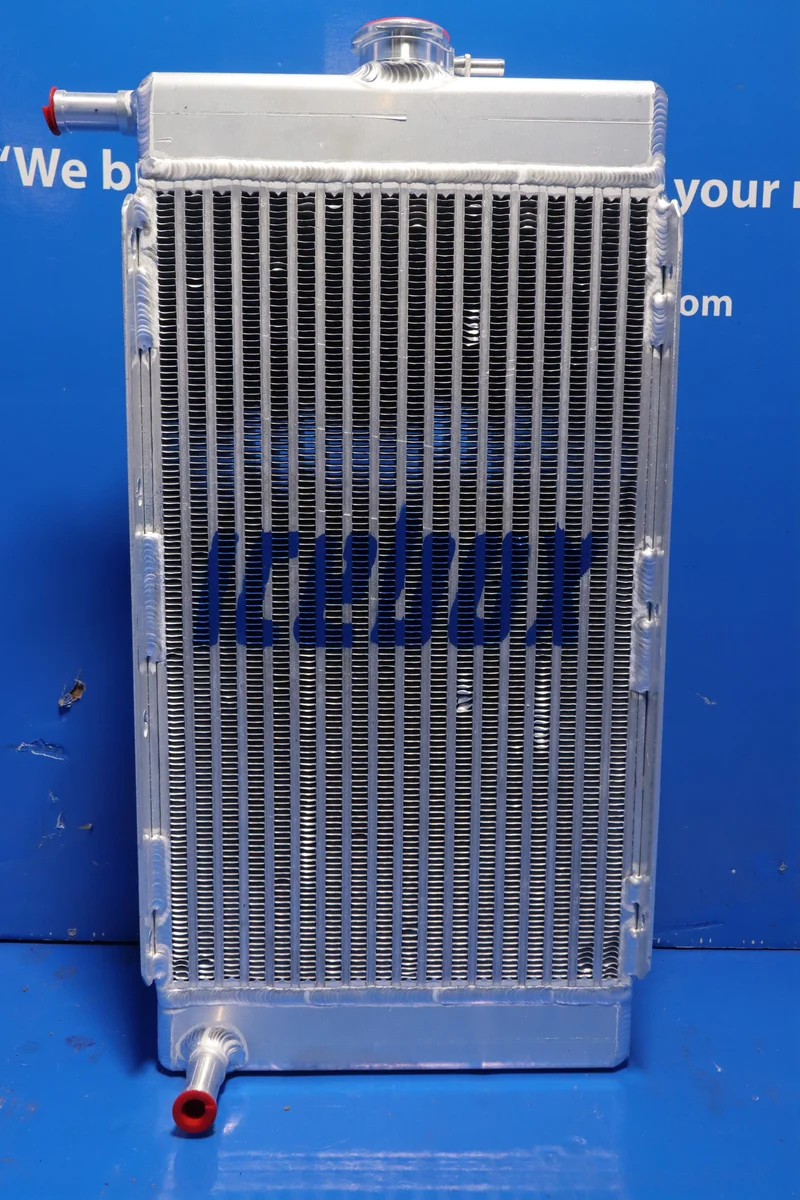 Mack Radiator # 890717