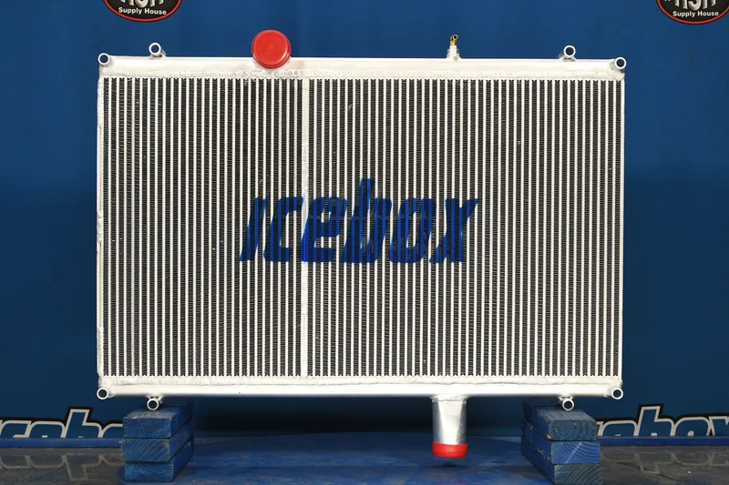 Peterbilt 335, 340 / T300 Radiator # 606074
