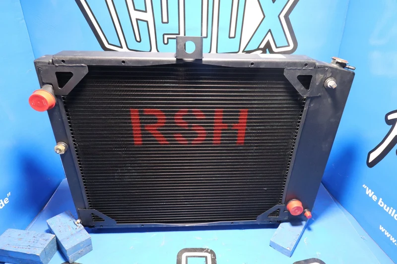 Ford L-8000 Radiator # 600073